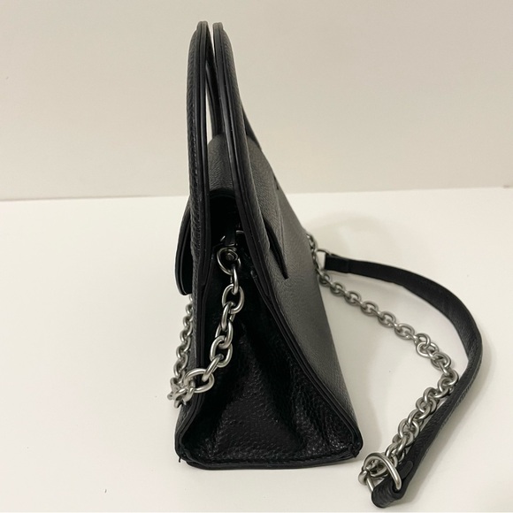 French Connection Gracie Pebble Cut Out Handle Vegan Crossbody Bag - Picture 7 of 16